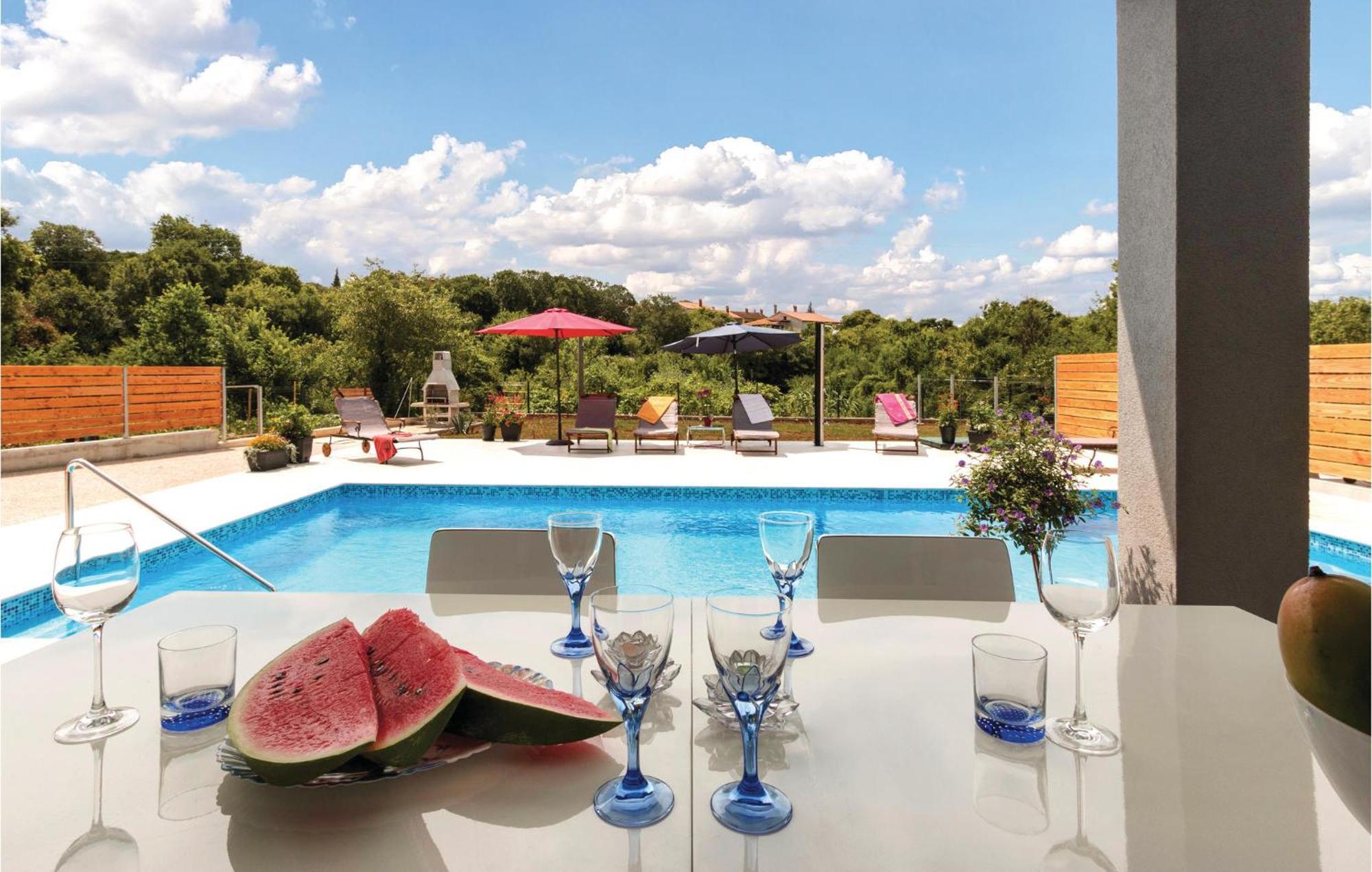 4 Bedroom Stunning In