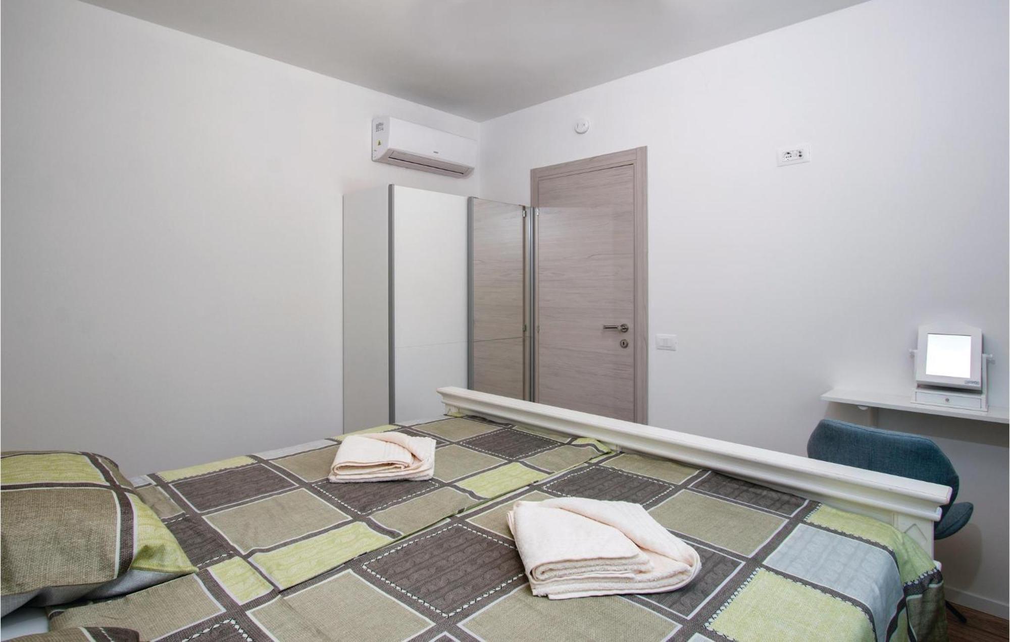 4 Bedroom Stunning In Pula