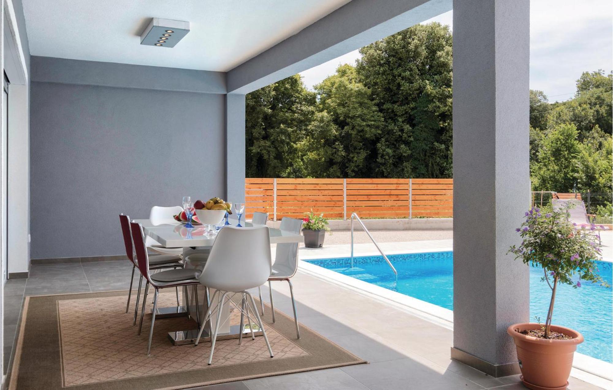 4 Bedroom Stunning In